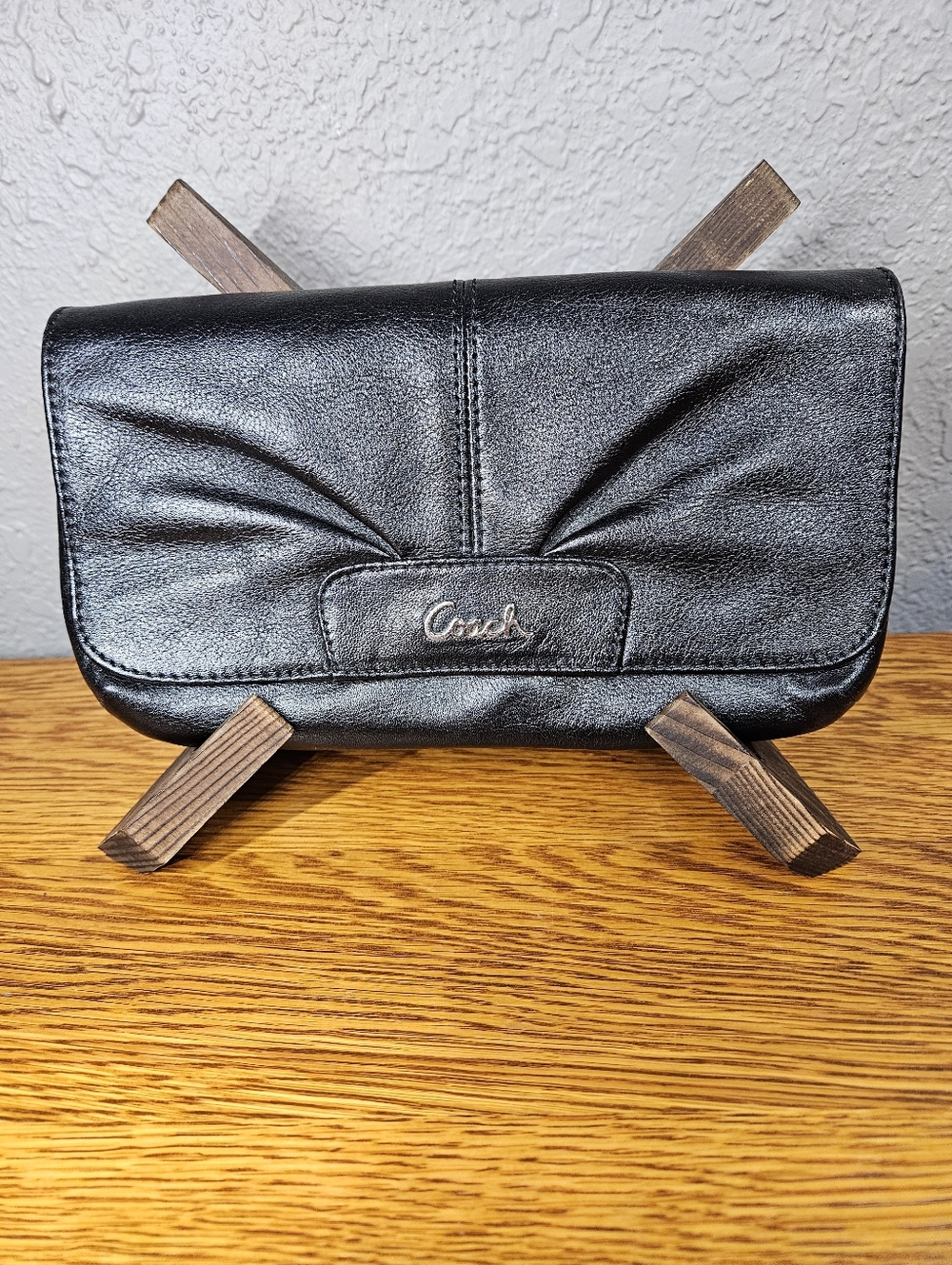 Coach Ashley Leather Wristlet Clurch - Picture 9 of 9